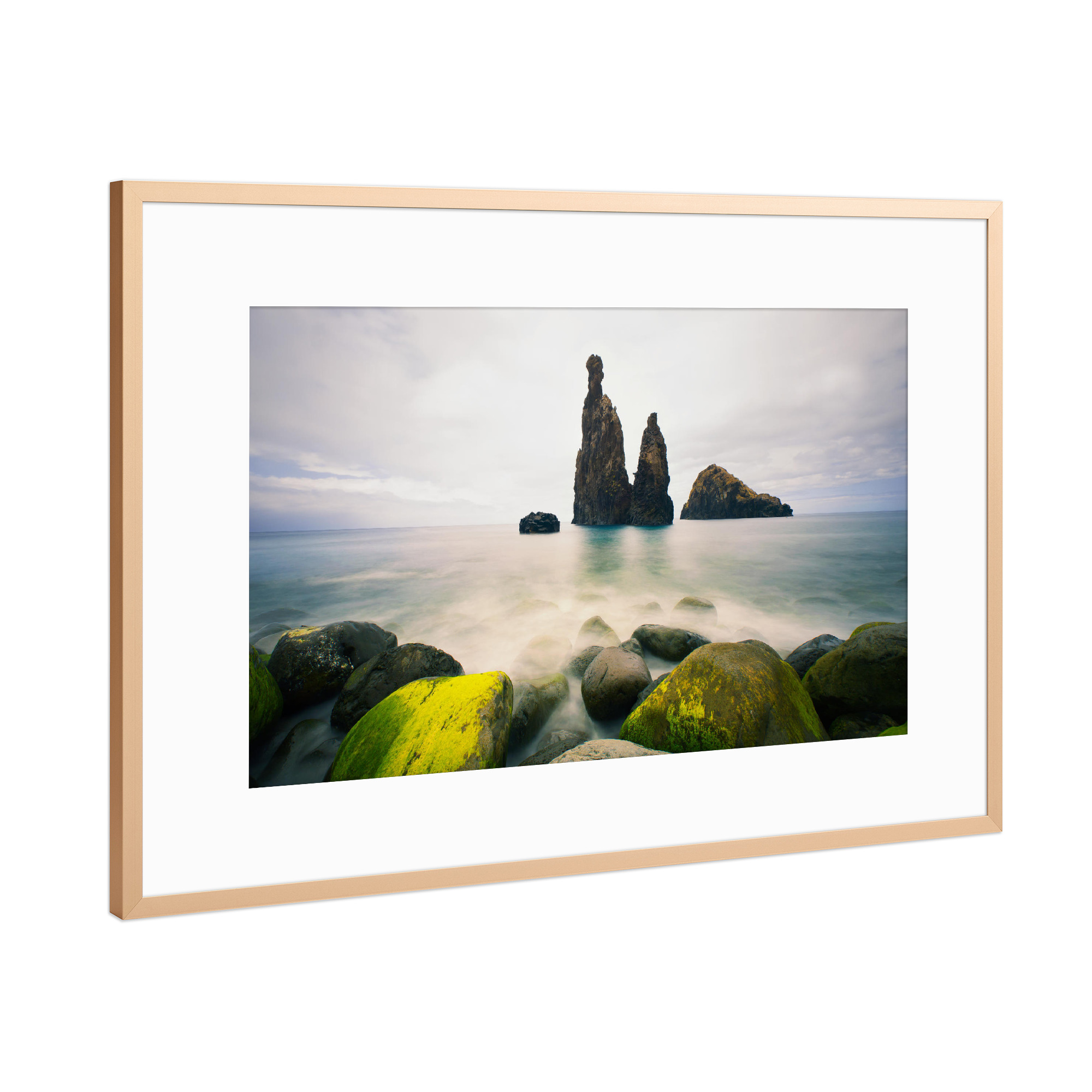 Poster mit Rahmen Kupfer "Stone Guardians" artboxONE - Natur - Madeira,Portugal,Landscape,Nature,Seascape,Sea,Landschaften,Azoren,Insel,Steine,Rocks