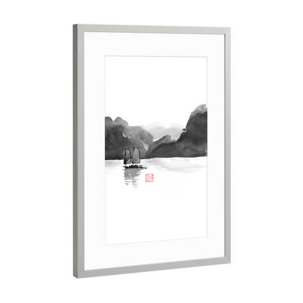 Poster mit Rahmen Silber "Boat in Halong Bay" artboxONE - Schwarzweiß,Reise / Asien - Boat,Along,Bay,Tree,Sumie,Vietnam