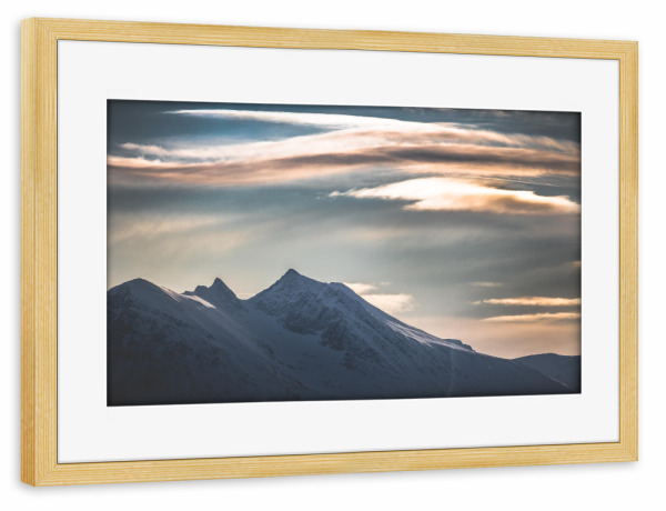 Poster mit Rahmen kiefer "Visit Norway" artboxONE - Natur - Norwegen,Berge,Wolken
