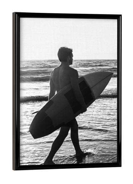 Poster mit schwarzem Rahmen "Surf Man" artboxONE - Schwarzweiß,Reise / Strand und Meer,Sport