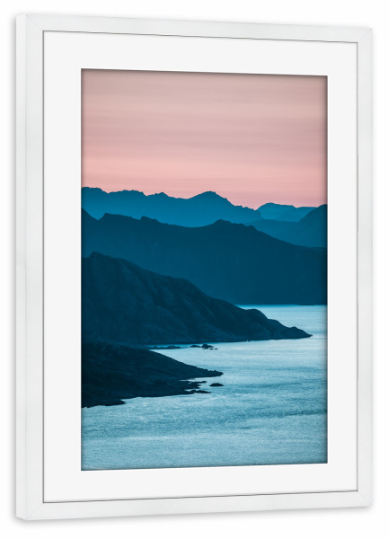 Poster mit Rahmen weiß "Norwegen Landschaft" artboxONE - Natur,Reise - Norwegen,Küste,Meer,Wasser,Landschaft,Lofoten