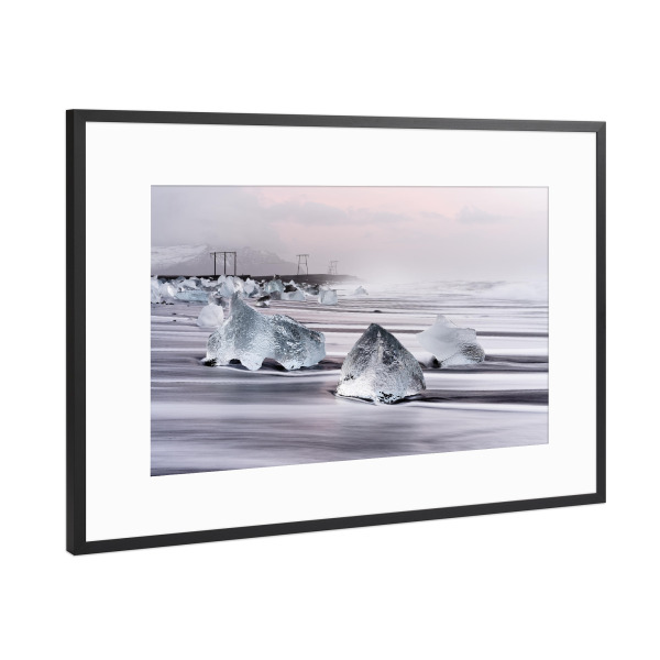 Poster mit Rahmen Schwarz (Metallic) "Morgenlicht am Eisstrand in Island" artboxONE - Natur,Reise,Reise / Strand und Meer,Reise / Länder