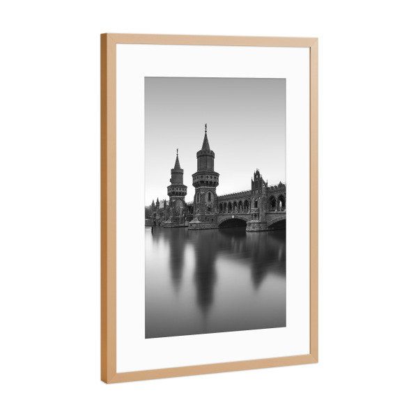 Poster mit Rahmen Kupfer "Berliner Oberbaumbrücke" artboxONE - Städte / Berlin - Berlin,Oberbaumbrücke,Schwarzweiß,Monochrom,Architektur,Brücke,Spree