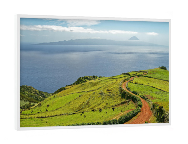 Poster mit weißem Rahmen "Azoren - Blick zum Vulkan Pico" artboxONE - Natur,Reise,Reise / Strand und Meer