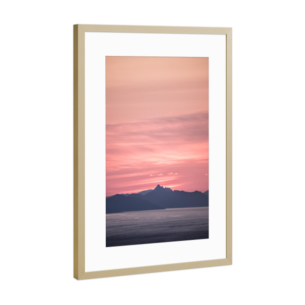 Poster mit Rahmen Gold "Morning view" artboxONE - Natur,Reise - Sonnenaufgang,Lofoten,Inseln,Mountains,Water,Sun,Rising,Sunrising,Sunrise,Norwegen