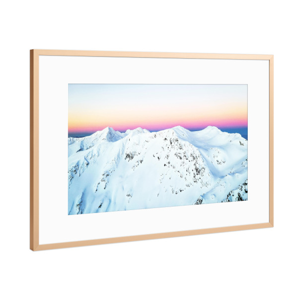 Poster mit Rahmen Kupfer "Snow Horizon" artboxONE - Natur - Color,Snow,Minimal,Nature,Landscape,Winter,Snowcaps,Sky,Sunset,Mountain,Wildlife,Forest