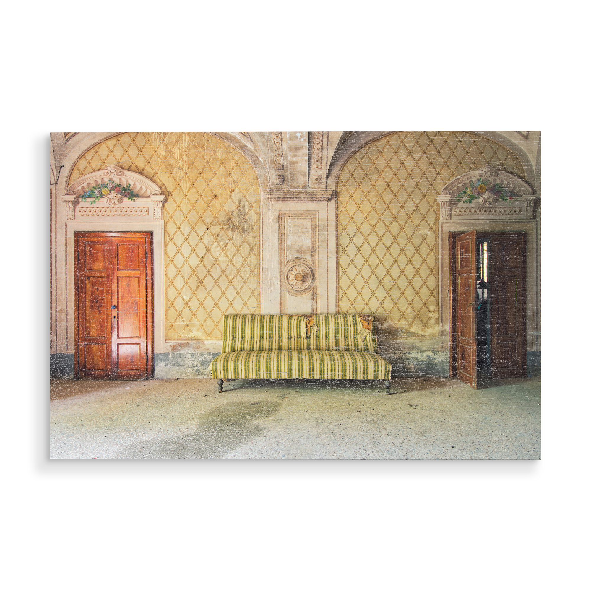Holzbild "Divano of decay" artboxONE - Architektur - Urbex,Lost,Places,Abandoned,Verlassene orte,Forgotten,Wasted,Ruined,Old,Sofa,Decay,Beauty,Of,Raum