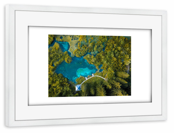 Poster mit Rahmen weiß "NaturePool" artboxONE - Natur,Reise,Abstrakt,Buchstaben / D