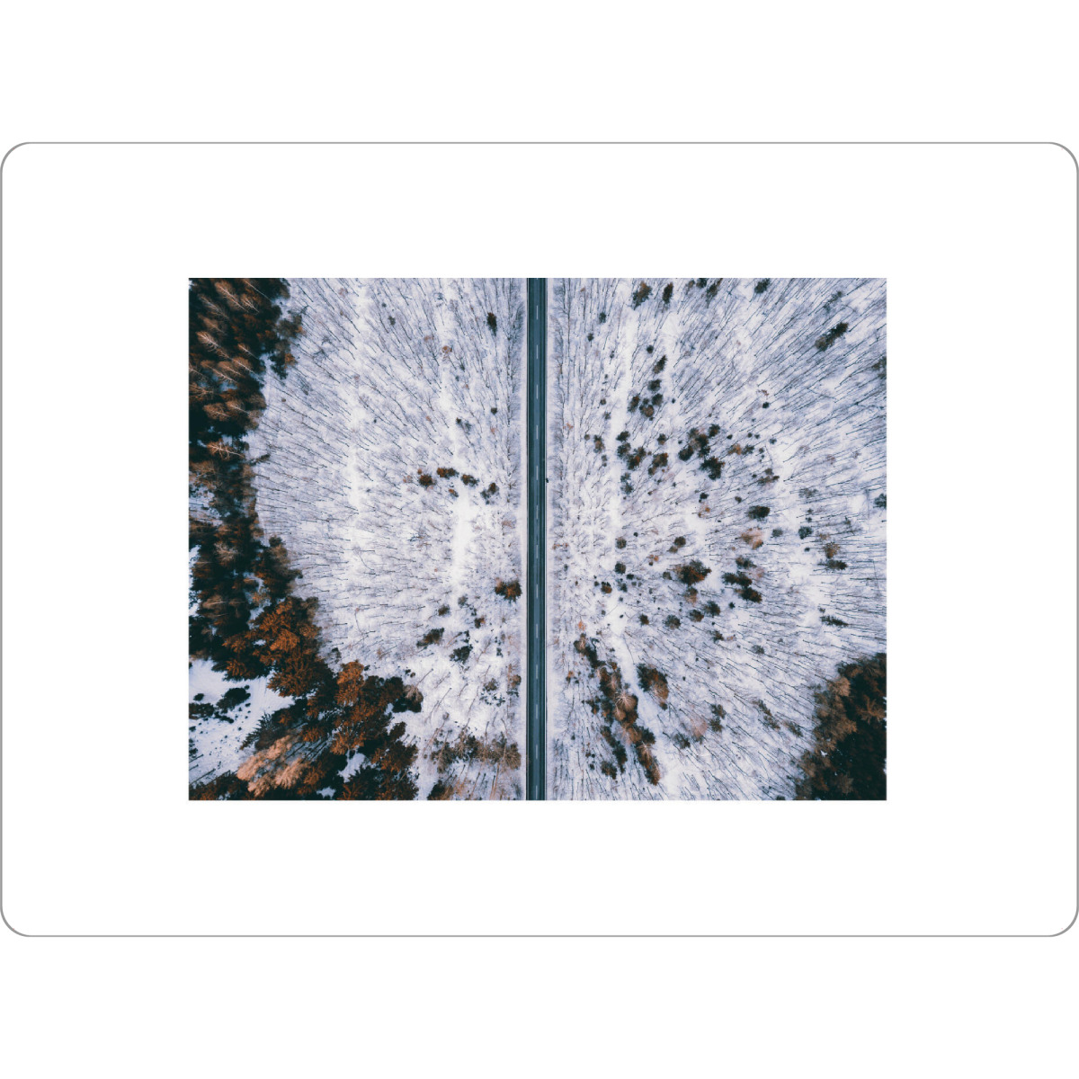 Tischset "Forest Road" artboxONE - Natur - Drone,Drone photography,Aerial,Luftaufnahme,Topdown,Road,Strasse,Winter,Schnee,Wald,Dji,Mavic,Pro