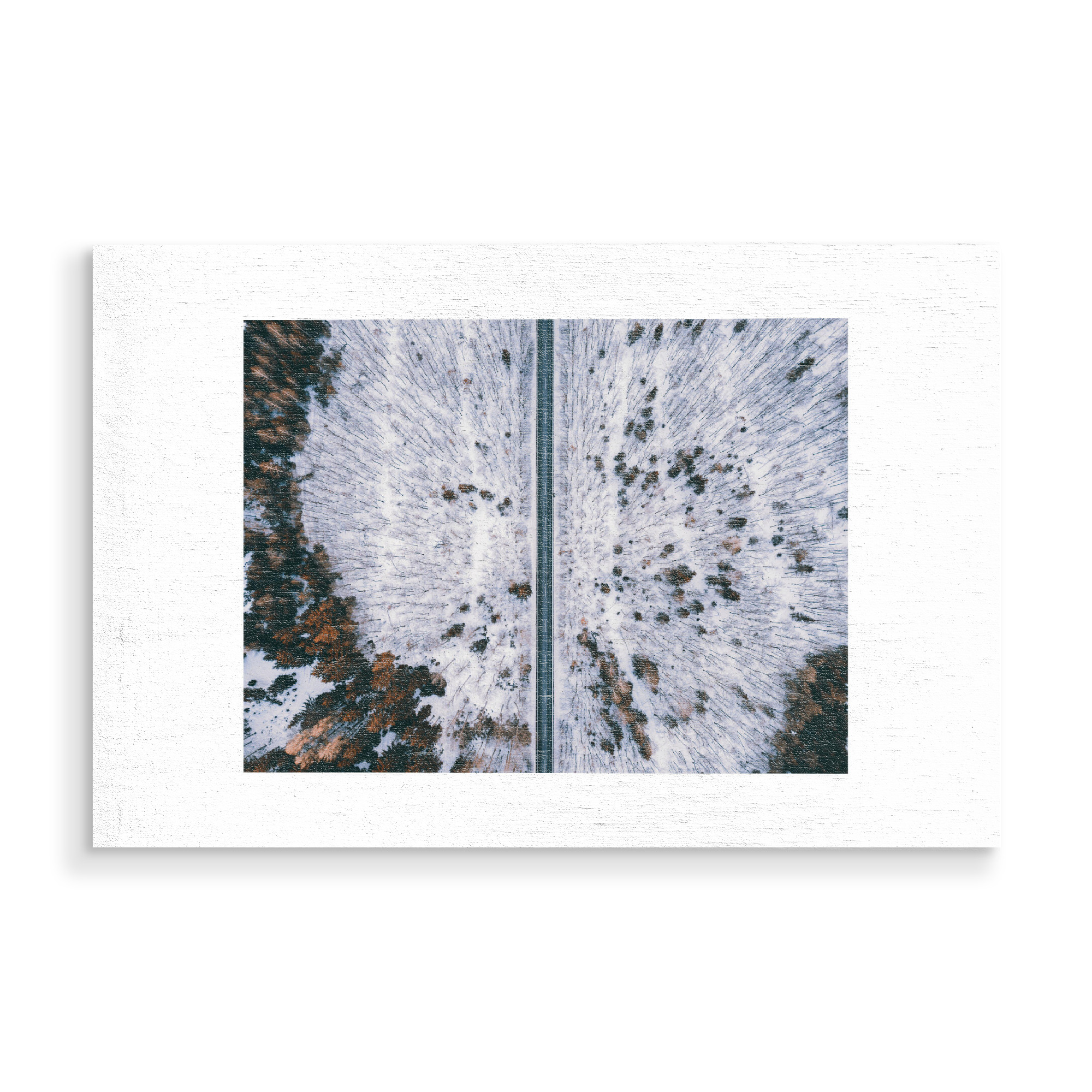 Holzbild "Forest Road" artboxONE - Natur - Drone,Drone photography,Aerial,Luftaufnahme,Topdown,Road,Strasse,Winter,Schnee,Wald,Dji,Mavic,Pro