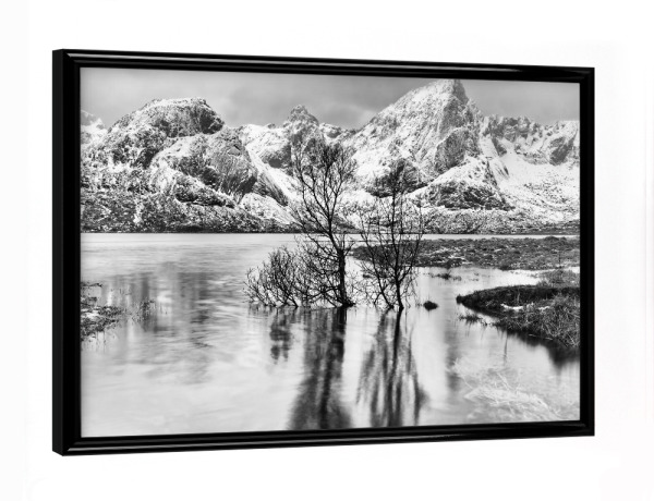 Poster mit schwarzem Rahmen "Lofoten - Winterstimmung" artboxONE - Natur,Schwarzweiß,Reise / Strand und Meer,Reise / Länder