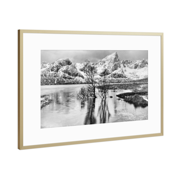 Poster mit Rahmen Gold "Lofoten - Winterstimmung" artboxONE - Natur,Schwarzweiß,Reise / Strand und Meer,Reise / Länder