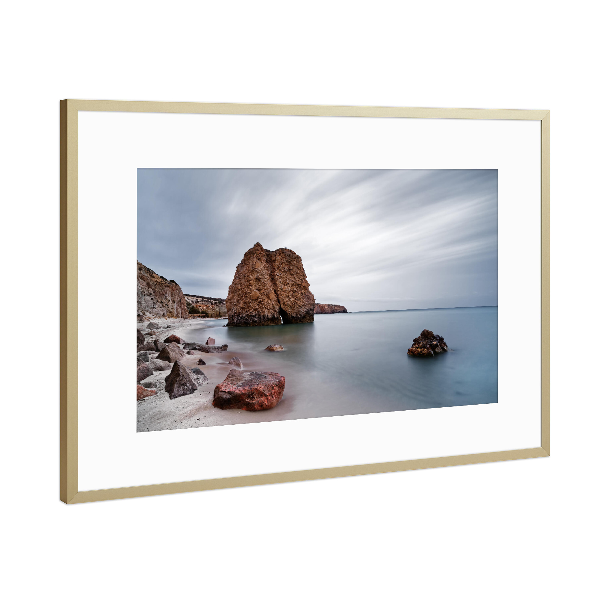 Poster mit Rahmen Gold "Strand mit Steinblöcken" artboxONE - Natur,Reise,Reise / Strand und Meer