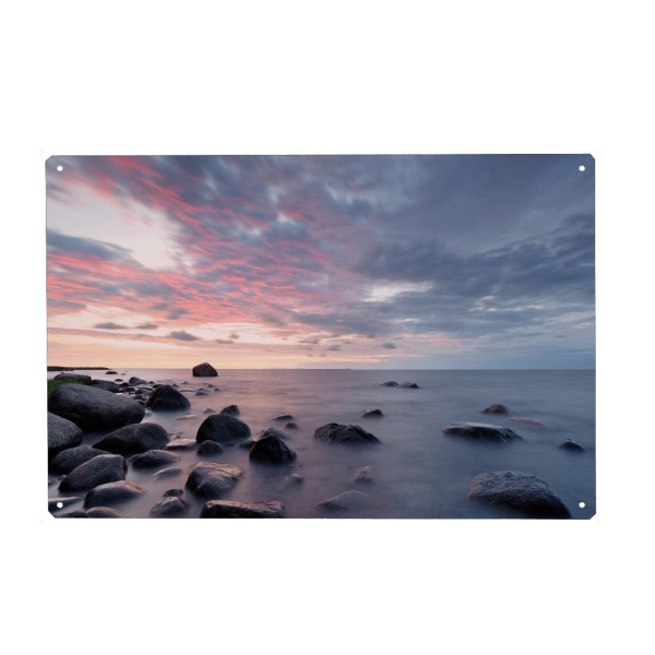 Metall Poster "Abendlicht am Steinstrand" artboxONE - Natur,Reise / Strand und Meer