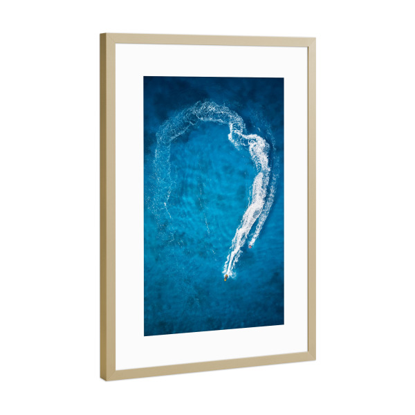 Poster mit Rahmen Gold "Water Race" artboxONE - Reise / Strand und Meer,Sport