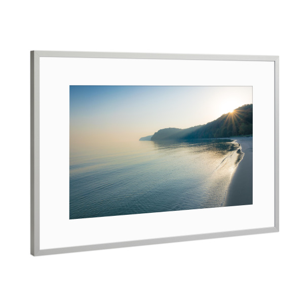 Poster mit Rahmen Silber "Sonnenaufgang am Strand" artboxONE - Natur