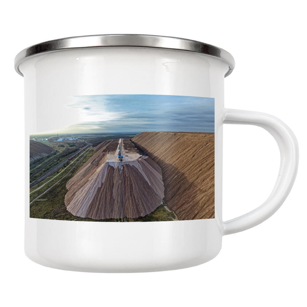 Emaille Tasse "Halde 2 - Kalimandscharo Zielitz" artboxONE - Natur,Reise,Architektur,Reise / Länder