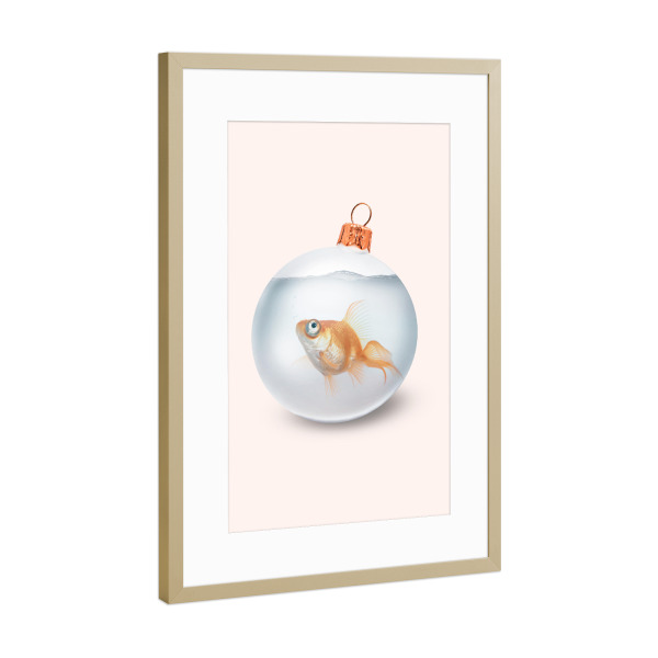 Poster mit Rahmen Gold "CHRISTMAS GOLDFISH" artboxONE - Für Kinder,Tiere,Weihnachten,Lustig