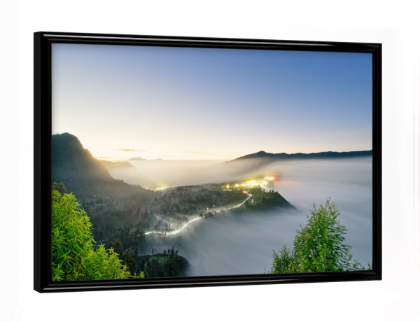 Poster mit schwarzem Rahmen "Sonnenaufgang am Mt. Bromo" artboxONE - Natur,Reise,Reise / Asien