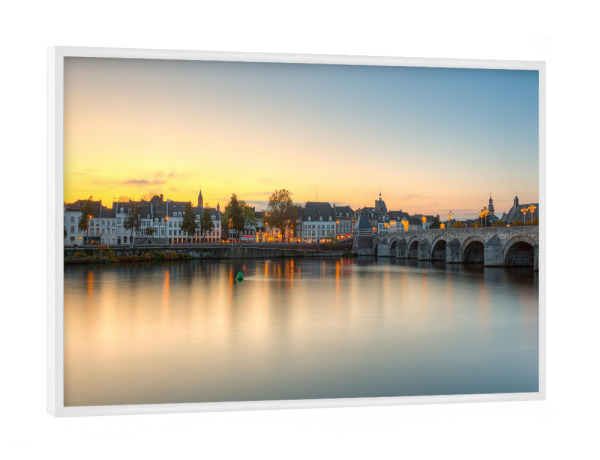 Poster mit weißem Rahmen "Maastricht am Abend" artboxONE - Städte,Reise,Reise / Länder