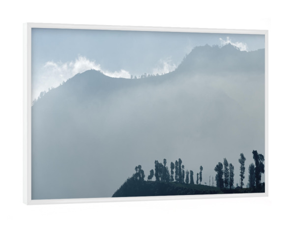 Poster mit weißem Rahmen "Morgenlicht am Mt. Bromo" artboxONE - Natur,Abstrakt,Reise / Asien