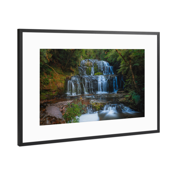 Poster mit Rahmen Schwarz (Metallic) "Purakaunui Wasserfall" artboxONE - Natur,Reise / Länder
