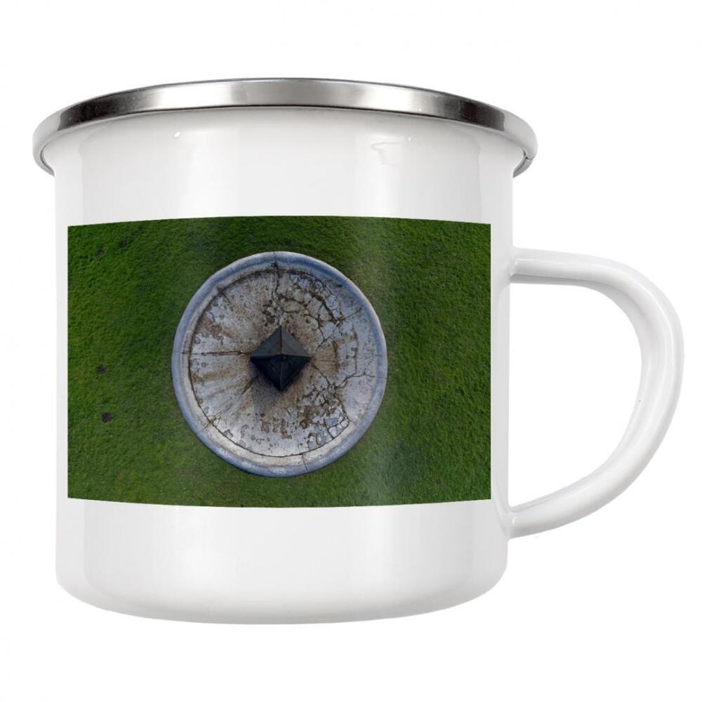 Emaille Tasse "Schlossbrunnen vom Residenzschloss" artboxONE - Architektur