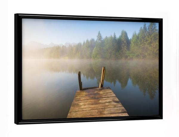 Poster mit schwarzem Rahmen "Steg am See" artboxONE - Natur