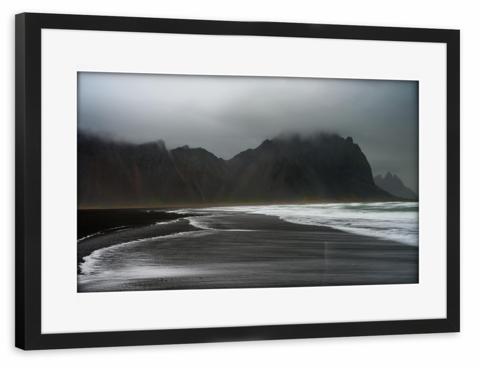 Poster mit Rahmen schwarz "Stokksnes" artboxONE - Natur,Schwarzweiß