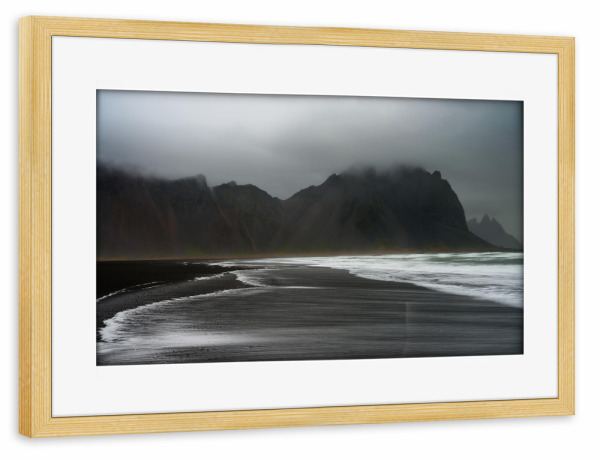 Poster mit Rahmen kiefer "Stokksnes" artboxONE - Natur,Schwarzweiß