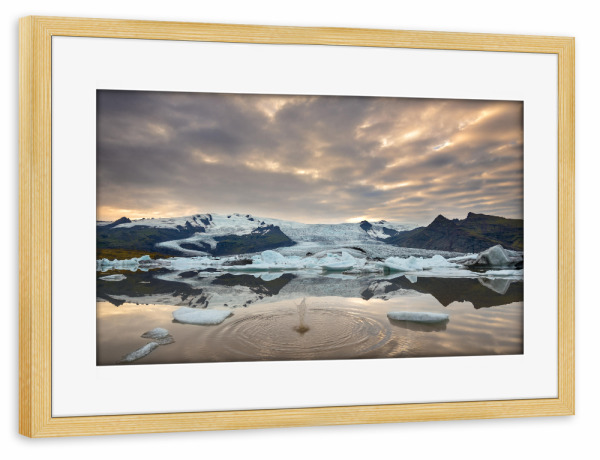 Poster mit Rahmen kiefer "Fjallsárlón" artboxONE - Natur