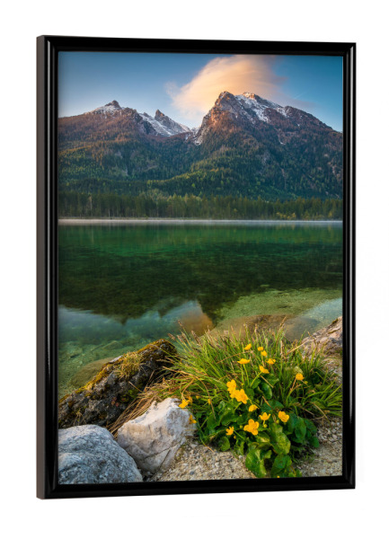Poster mit schwarzem Rahmen "Frühling am Hintersee" artboxONE - Natur