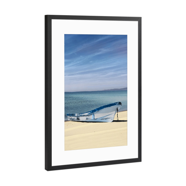 Poster mit Rahmen Schwarz (Metallic) "Beach Old Boat" artboxONE - Natur,Reise / Strand und Meer