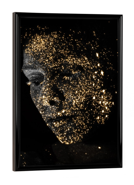 Poster mit schwarzem Rahmen "Face Light Woman" artboxONE - Menschen