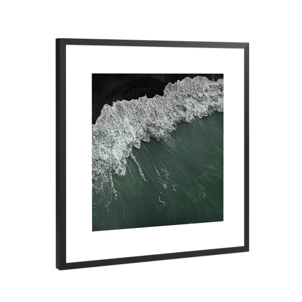 Poster mit Rahmen Schwarz (Metallic) "Beach Black Green" artboxONE - Natur,Reise / Strand und Meer