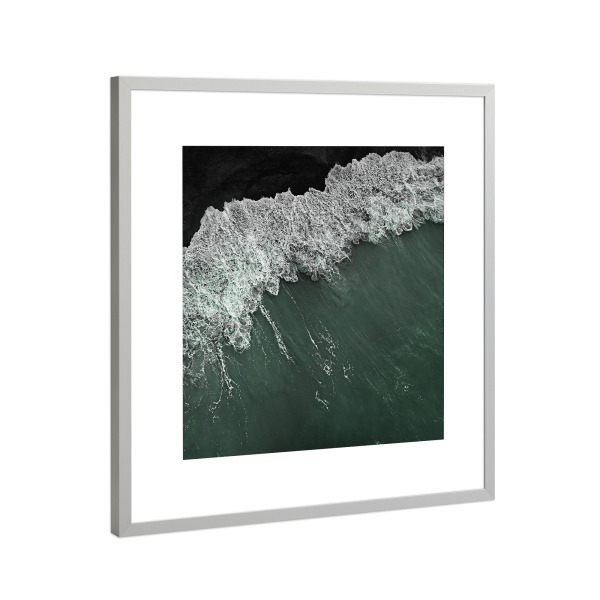 Poster mit Rahmen Silber "Beach Black Green" artboxONE - Natur,Reise / Strand und Meer