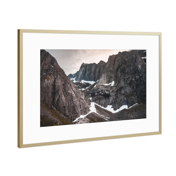 Poster mit Rahmen Gold "Remains of Winter" artboxONE - Natur,Reise