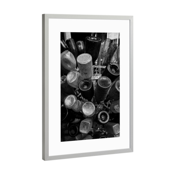 Poster mit Rahmen Silber "Glass bottles" artboxONE - Reise,Essen & Trinken