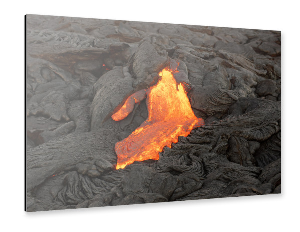 Alu-Dibond "Lava quillt aus einer Erdspalte" 30x20 cm artboxONE