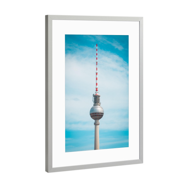 Poster mit Rahmen Silber "Fernsehturm in Berlin" artboxONE - Städte,Städte / Berlin