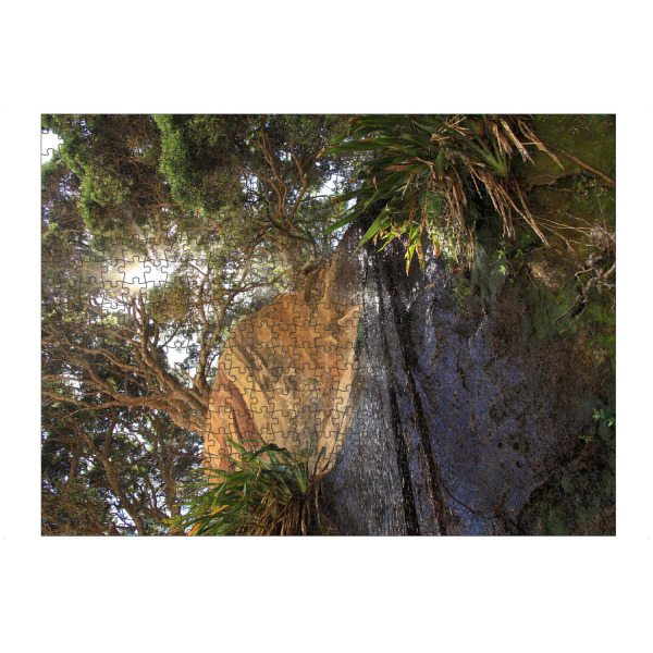 Puzzle Ravensburger "Sonne im Regen" artboxONE - Natur - Klippe,Nature,Wald,Wasserfall,Sonne,Natur,Forest,Sun,Green,Grün,Cliff,Waterfall