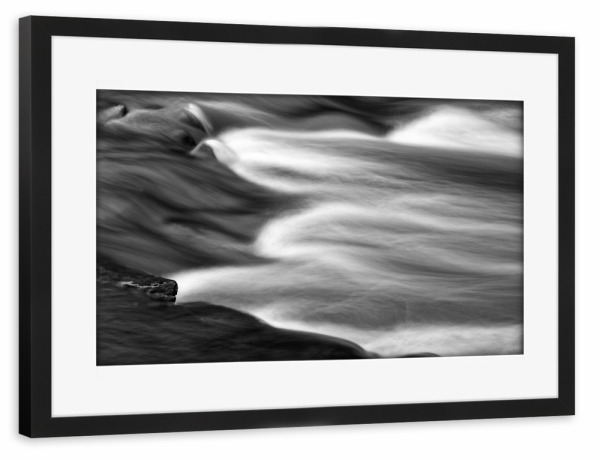 Poster mit Rahmen schwarz "Strömung" artboxONE - Natur,Schwarzweiß
