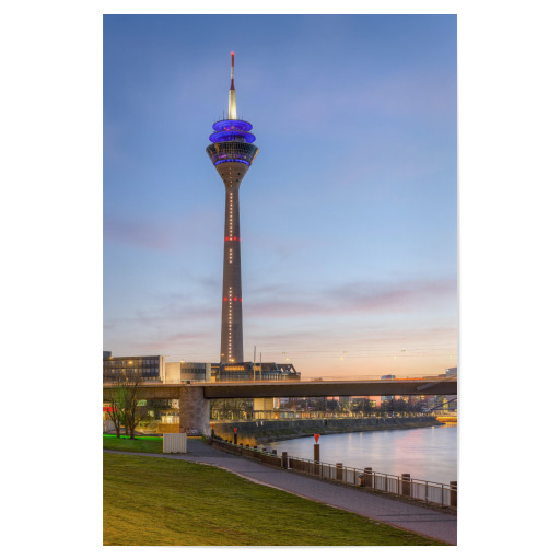 Rheinturm in Düsseldorf