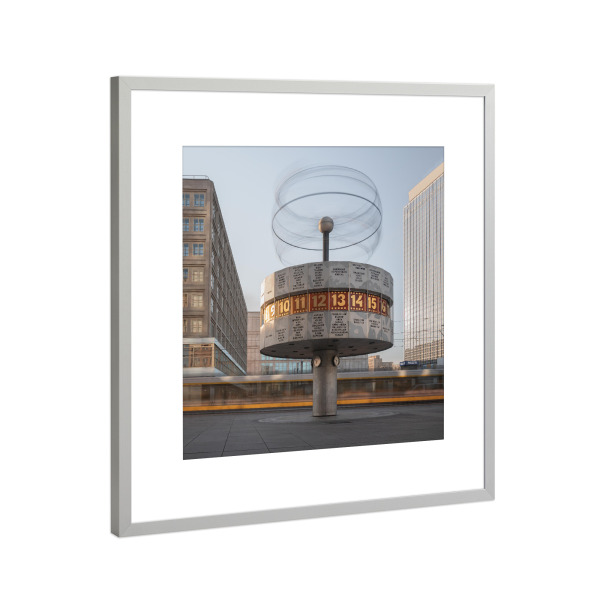 Poster mit Rahmen Silber "Weltzeituhr Berlin" artboxONE - Städte / Berlin,Reise,Architektur