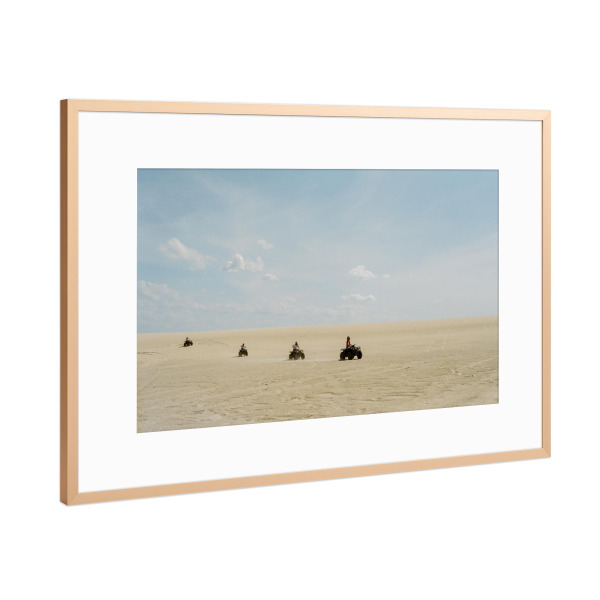 Poster mit Rahmen Kupfer "Quads in the Desert" artboxONE - Natur,Reise,Sport / Motorsport,Reise / Afrika,Automobile