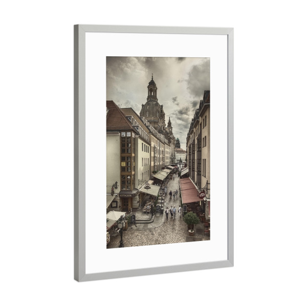 Poster mit Rahmen Silber "Dresden Münzgasse" artboxONE - Städte,Architektur,Städte / Dresden