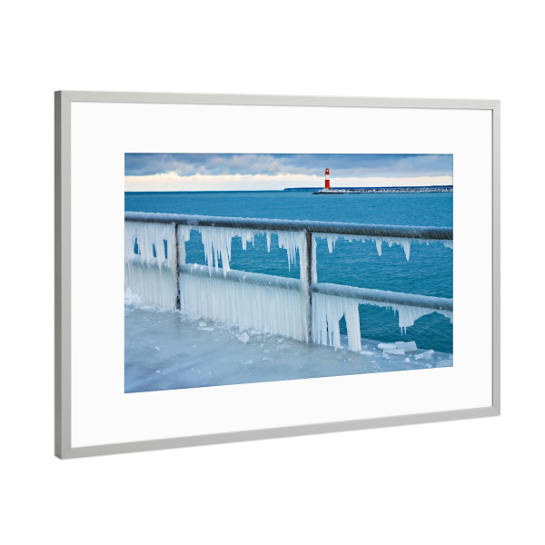 Poster mit Rahmen Silber "Mole in Warnemünde im Winter" artboxONE - Natur,Architektur,Reise / Strand und Meer