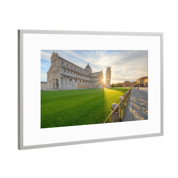 Poster mit Rahmen Silber "Ein Sonnenstern in Pisa" artboxONE - Städte,Reise,Architektur,Reise / Länder