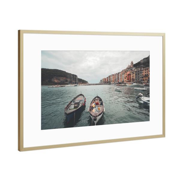 Poster mit Rahmen Gold "Boats on the Water" artboxONE - Natur,Reise