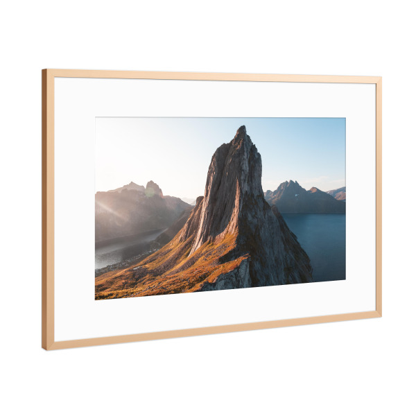 Poster mit Rahmen Kupfer "Mount Segla" artboxONE - Natur